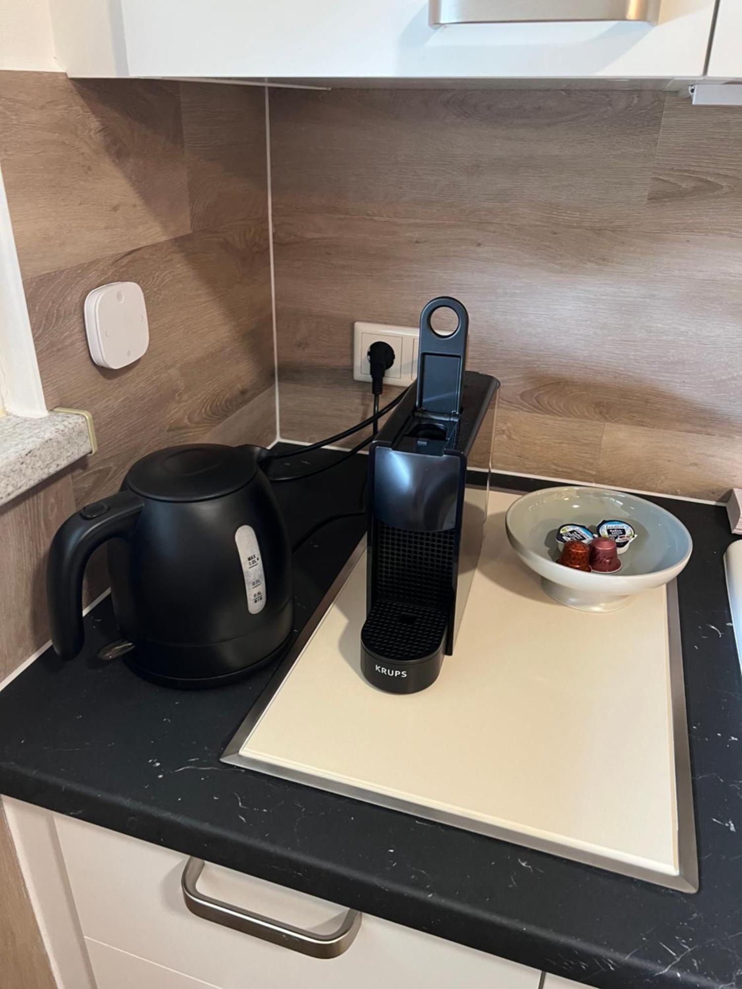 Grosse Gemuetliche Ferienwohnung Mit Klimaanlage, Parkplatz Inklusive Top ! Fürth エクステリア 写真