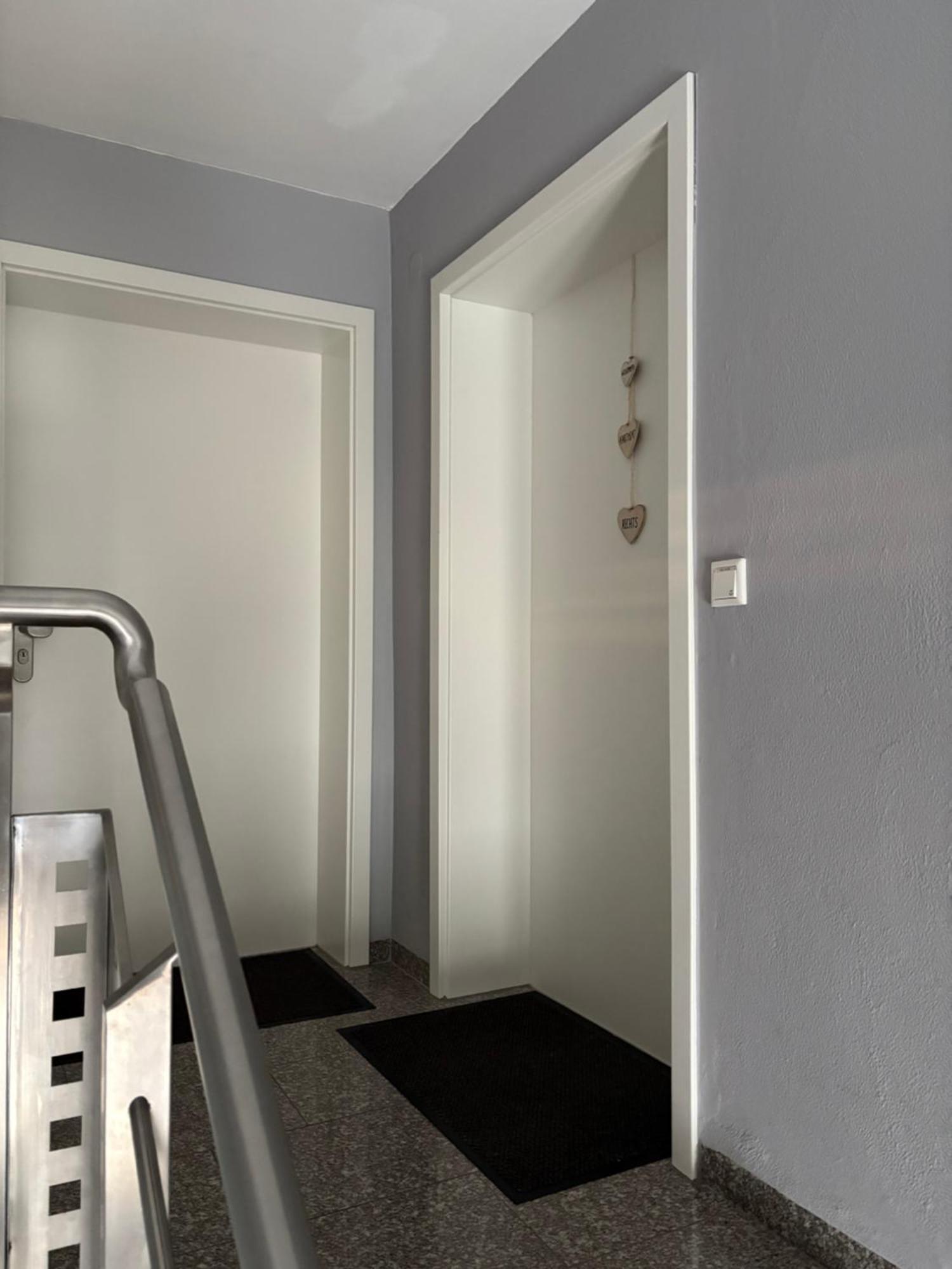 Grosse Gemuetliche Ferienwohnung Mit Klimaanlage, Parkplatz Inklusive Top ! Fürth エクステリア 写真